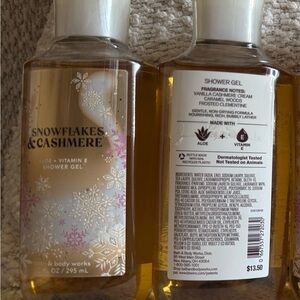 Bath & Body Works Snowflakes & Cashmere Shower Gel - Cream & Gold